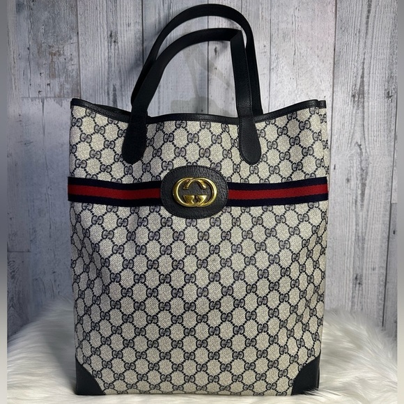 Gucci Handbags - GUCCI supreme ophidia tote in black
